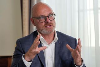 Na splnění slibů bude Plaga příští rok potřebovat 334 miliard, míní experti - Novinky